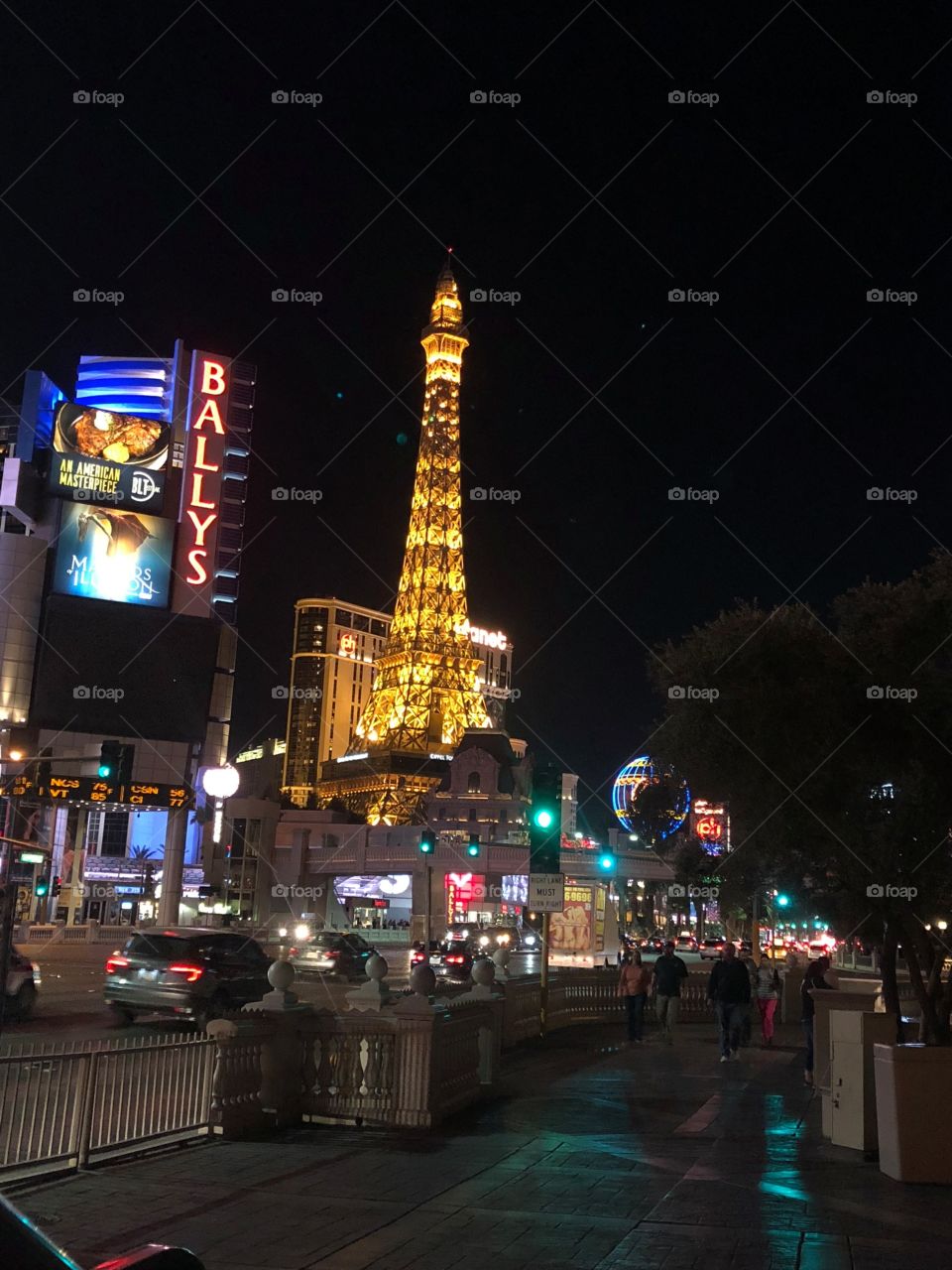 Las Vegas strip all nice and light up at night 