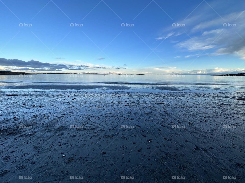 Low tide on the beach