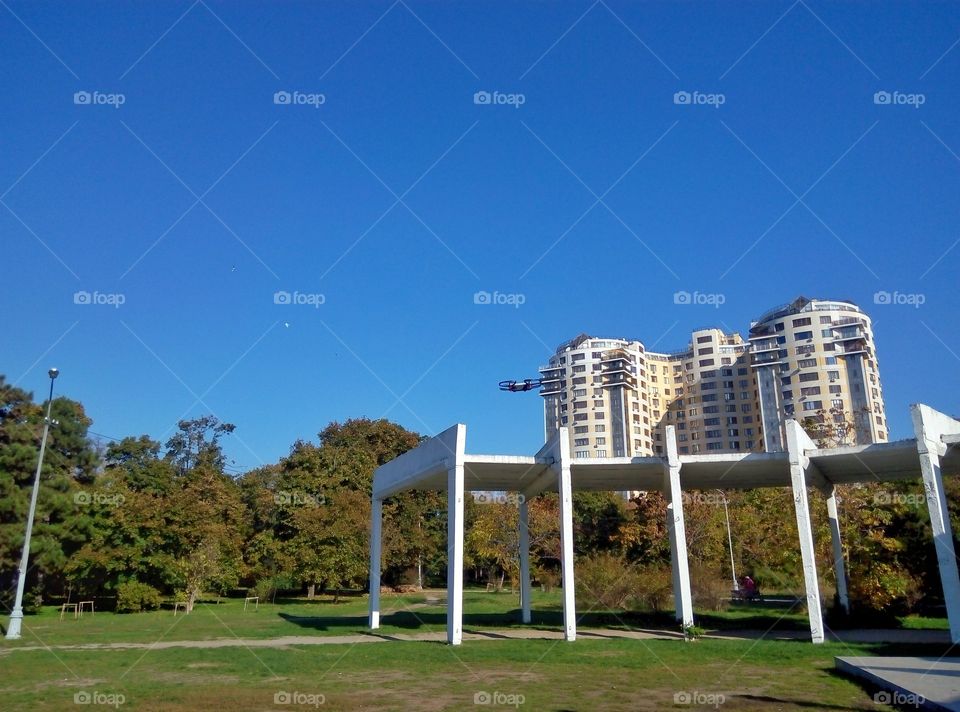flying drones in the park по