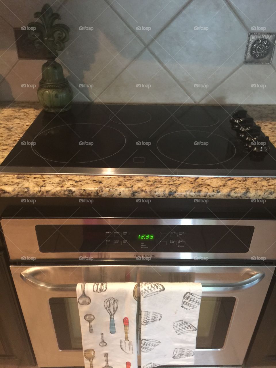 Indoors, No Person, Room, Stove, Family