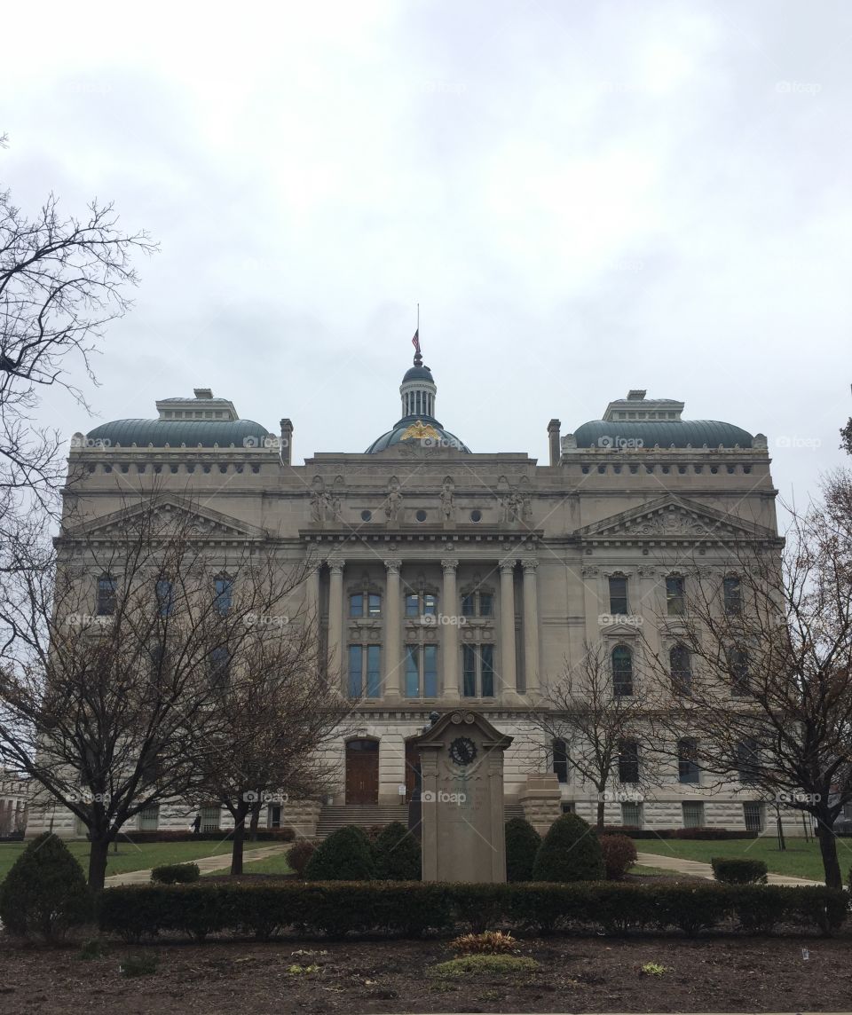 indy capitol side view 