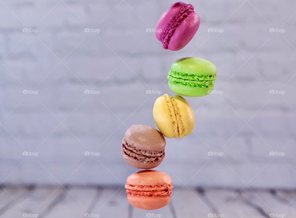 Multicolored macaroons 