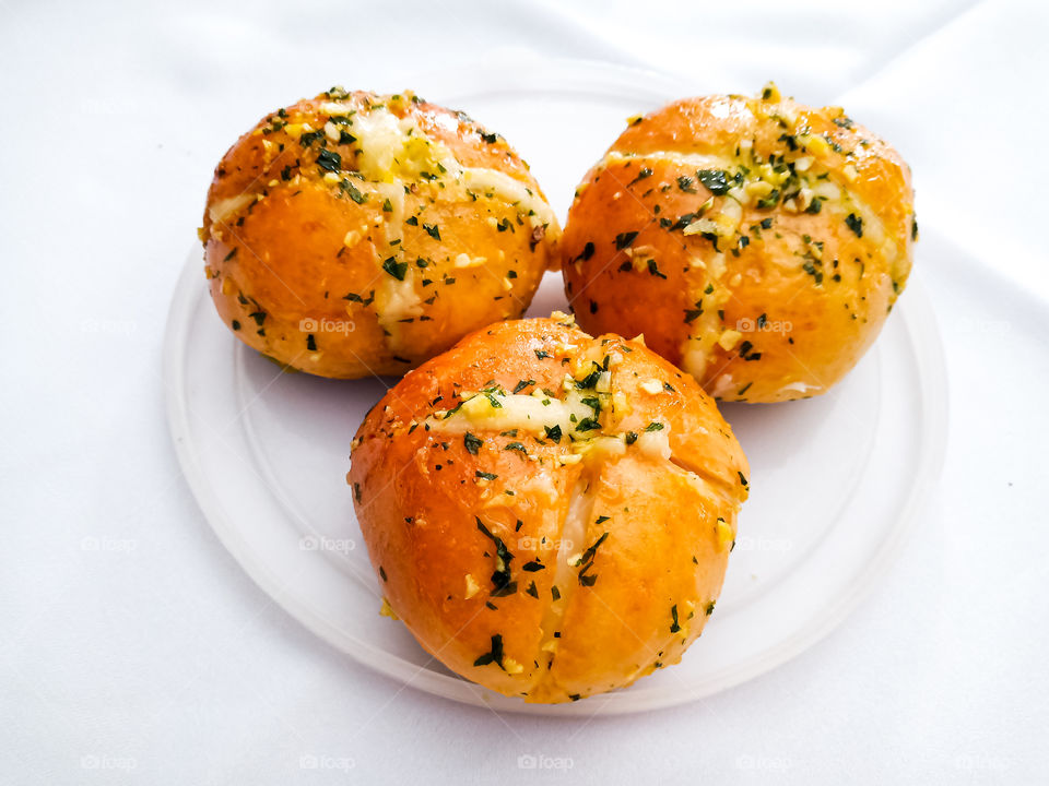 For the first time i make a bread, and i don't believe that i can do it. I trying so hard to make this viral bread. It's called Korean Garlic Cheese Bread. The taste is really delicious, so creamy so garlic. So Yummy!