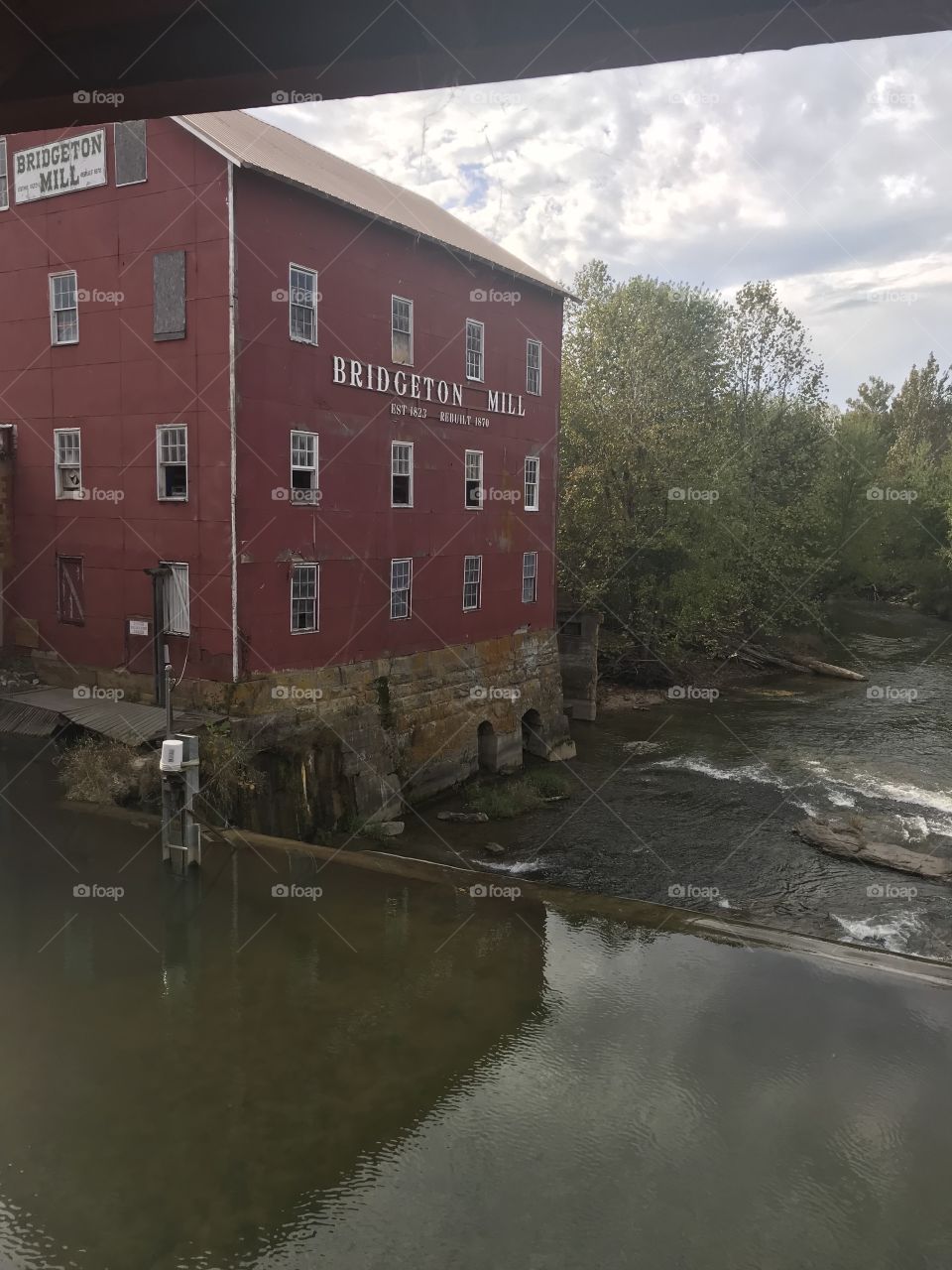 The old Mill from Bridgeton, Indiana surrounded by its gorgeous lake. 
