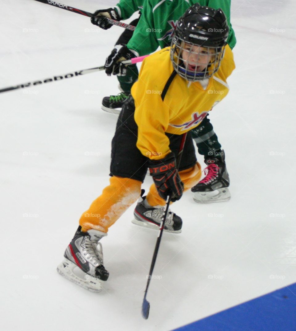 Youth hockey team player