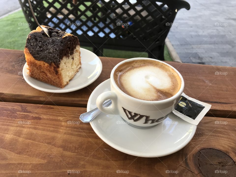 Café com bolo. Caminho de Santiago de Compostela.