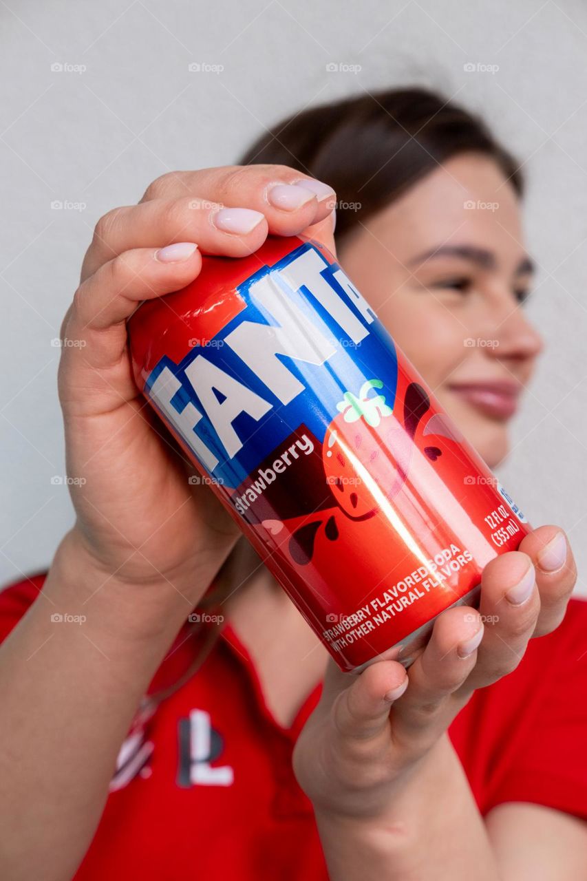 Fanta Strawberry 🍓