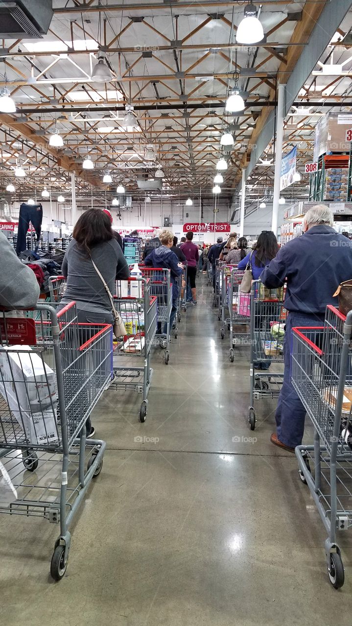 Last minute Christmas shopping at Costco warehouse