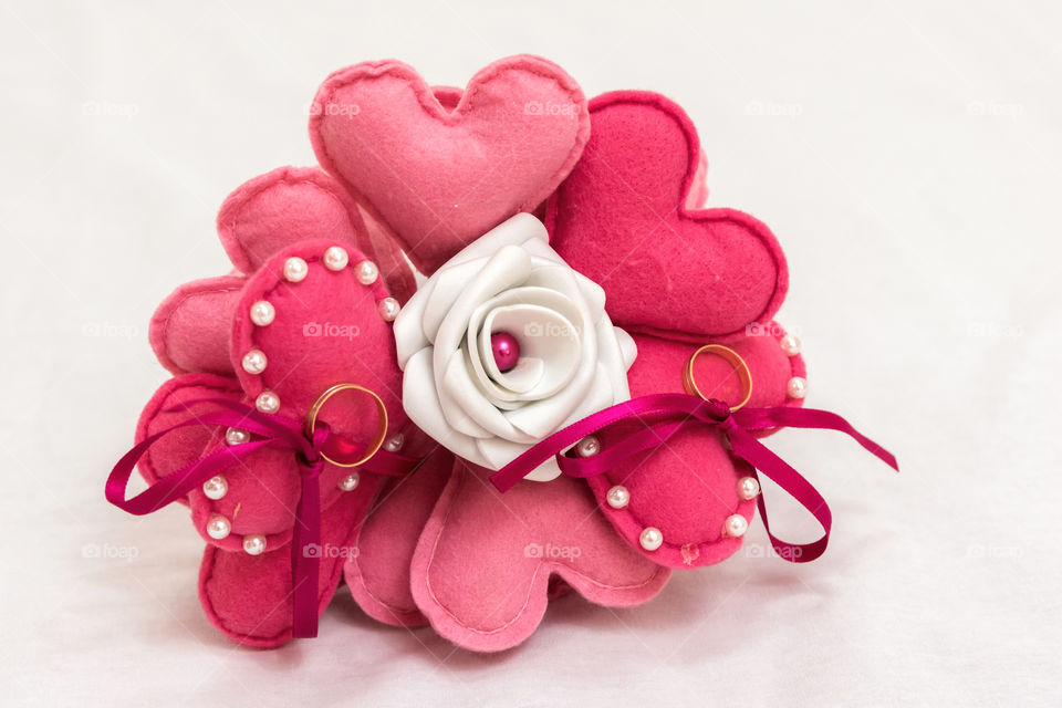 Bouquet of roses to carry the wedding rings