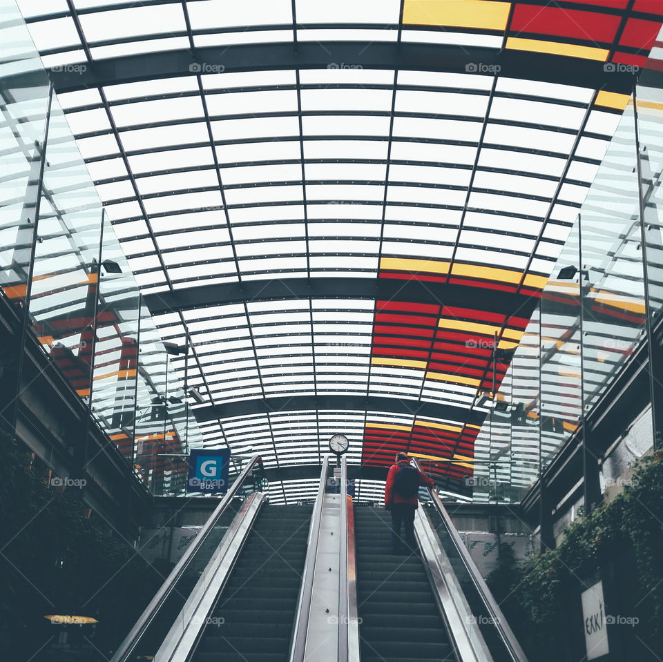 amsterdam bus station