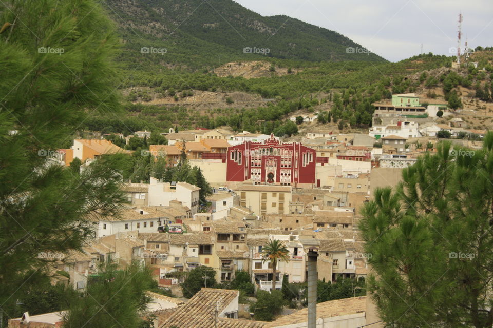 Located at the top of the mountain I have been able to take this photo to the bullring. Among many houses that can be seen, the bullring is the one that stands out the most.