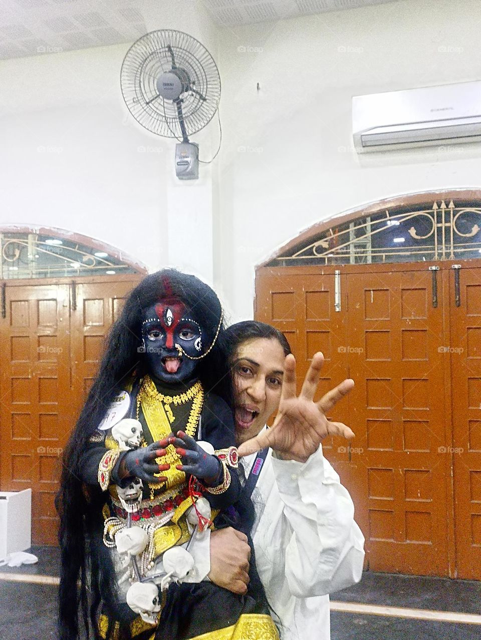Maa kalu with her teacher
