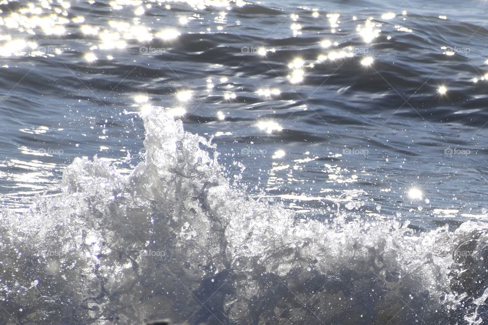 Waves and diamonds on the sea