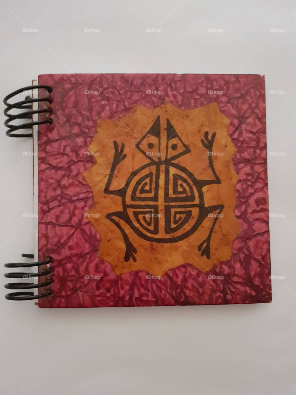 cuaderno realizado con papel reciclado