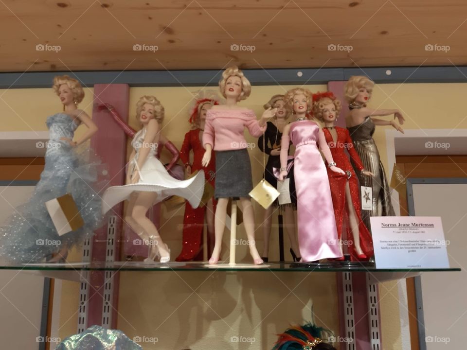 The magic world of dolls