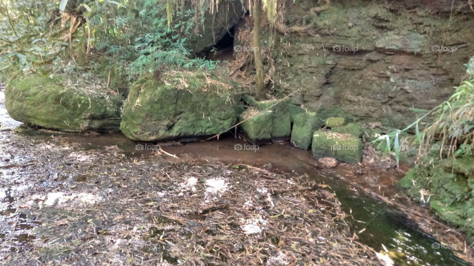 LEITO DE PEDRA DO RIACHO