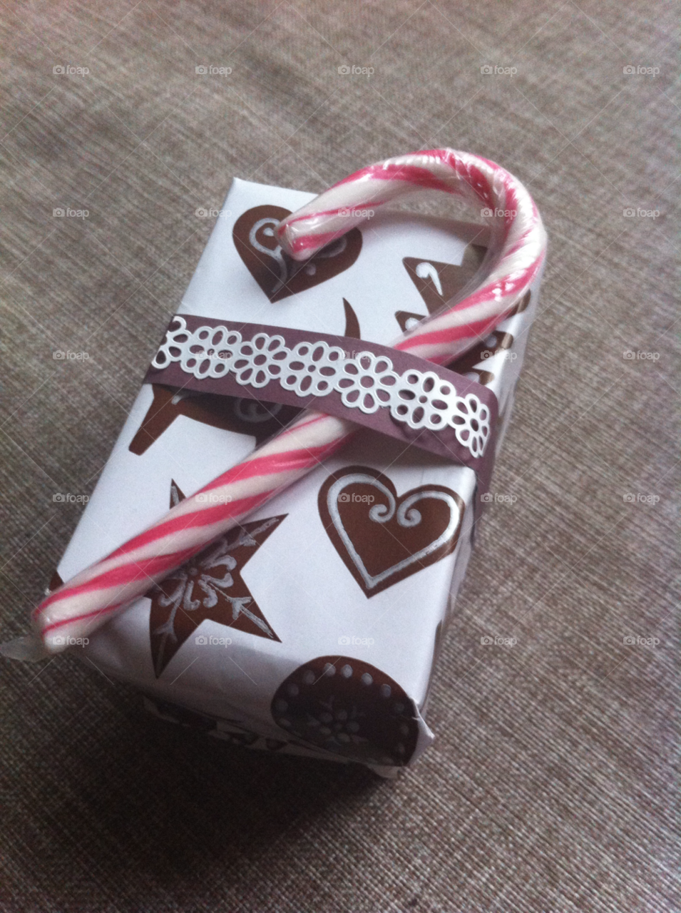 christmas gift polkagris wrapping by Titania