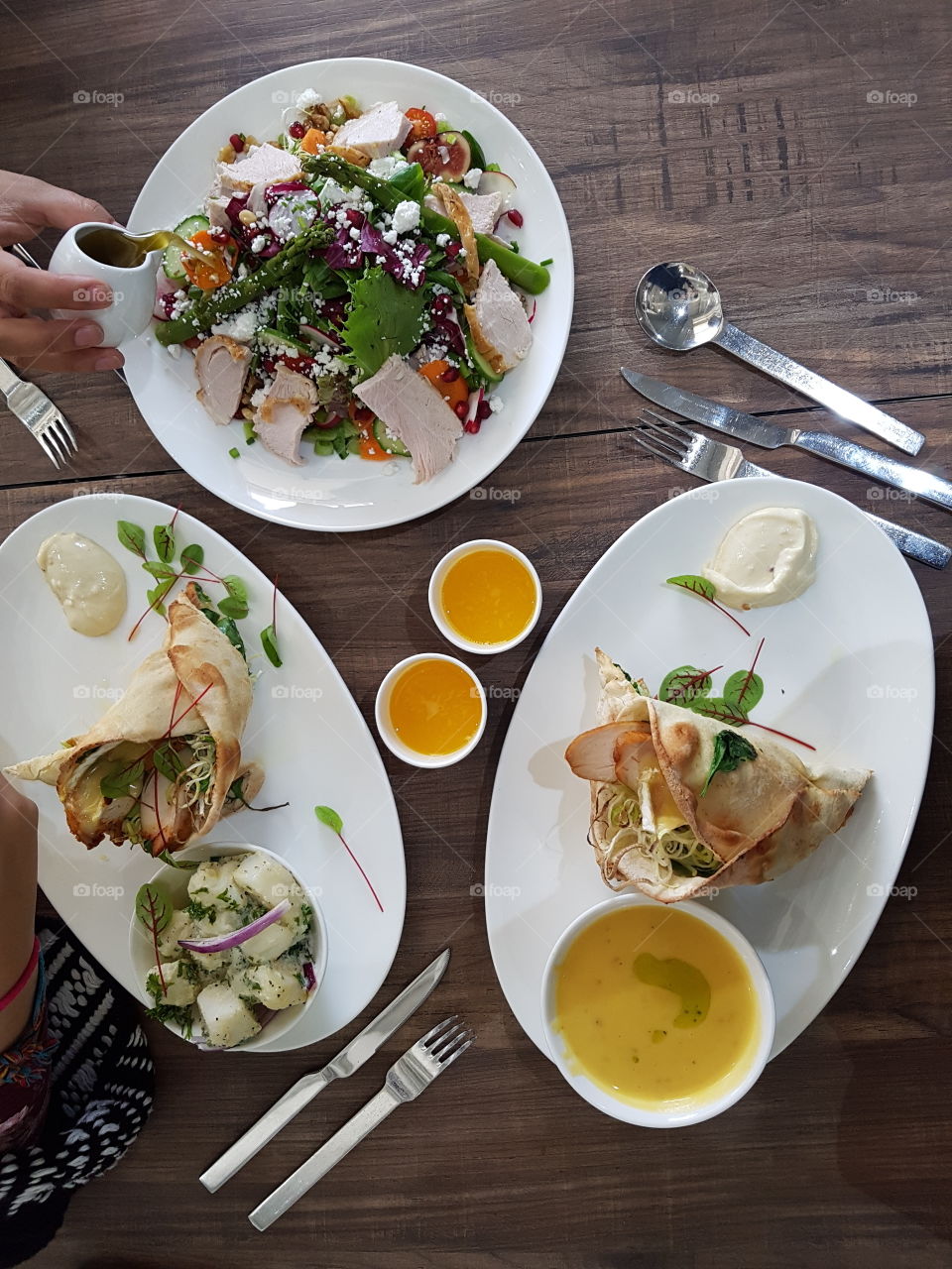 Fresh, traditional dishes in a flatlay