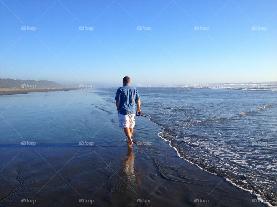 Beach Stroll . walking the Washington coast