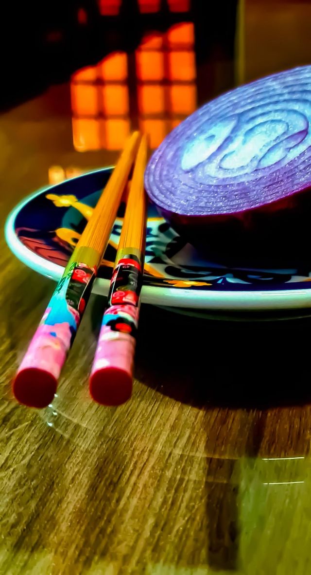 Red onion: softer and sweeter flavor, it is more caloric and because of its color, it is rich in anthocyanin, a powerful antioxidant that helps in the fight against free radicals.
Cebola Roxa: sabor mais suave e adocicado.