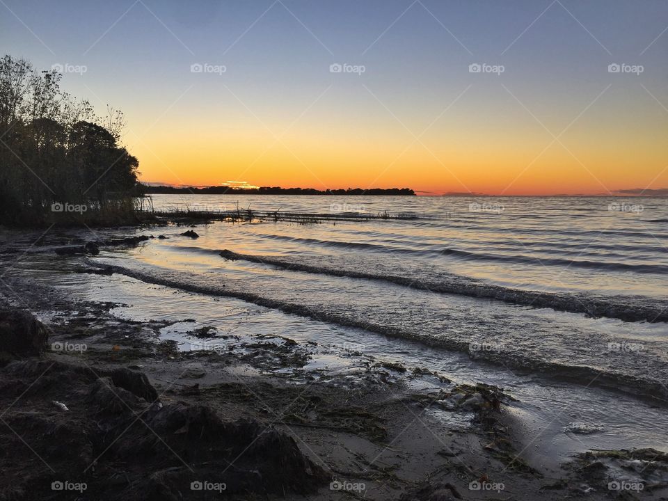 Sunset on the lake 