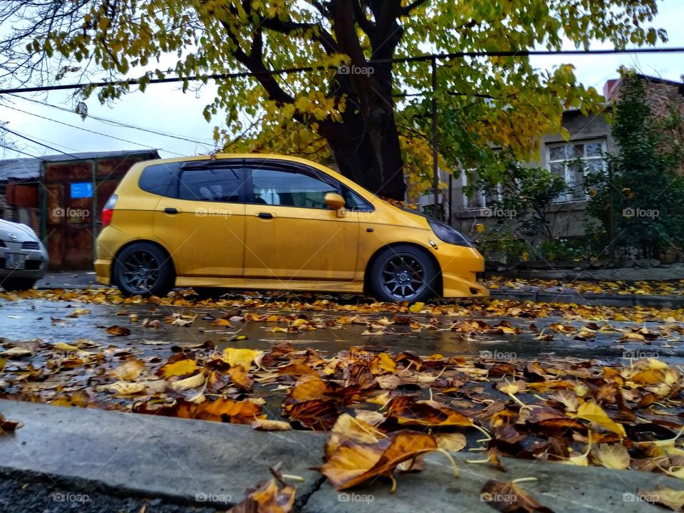 yellow car