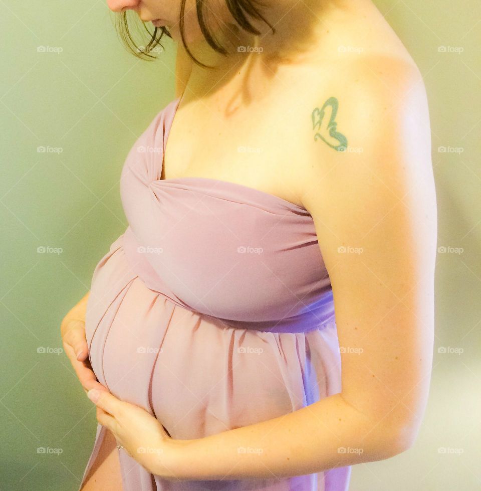 Beautiful skin, and pregnant 