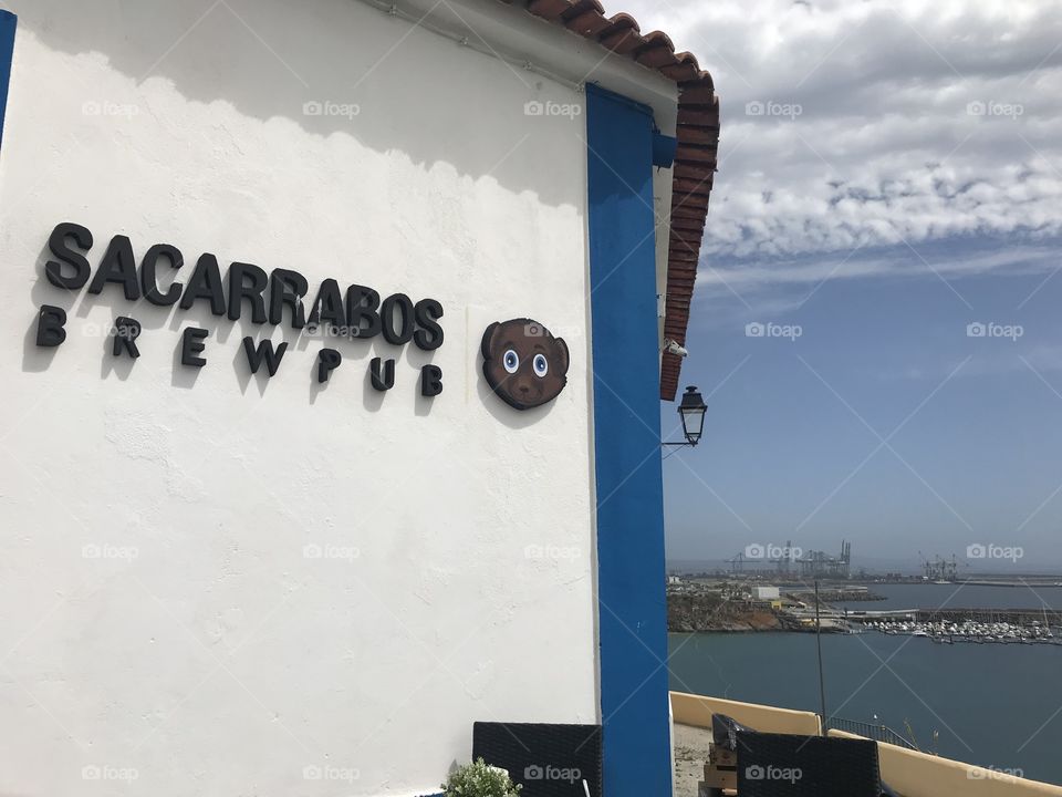 Pub sacarrabos, Sines, Portugal 