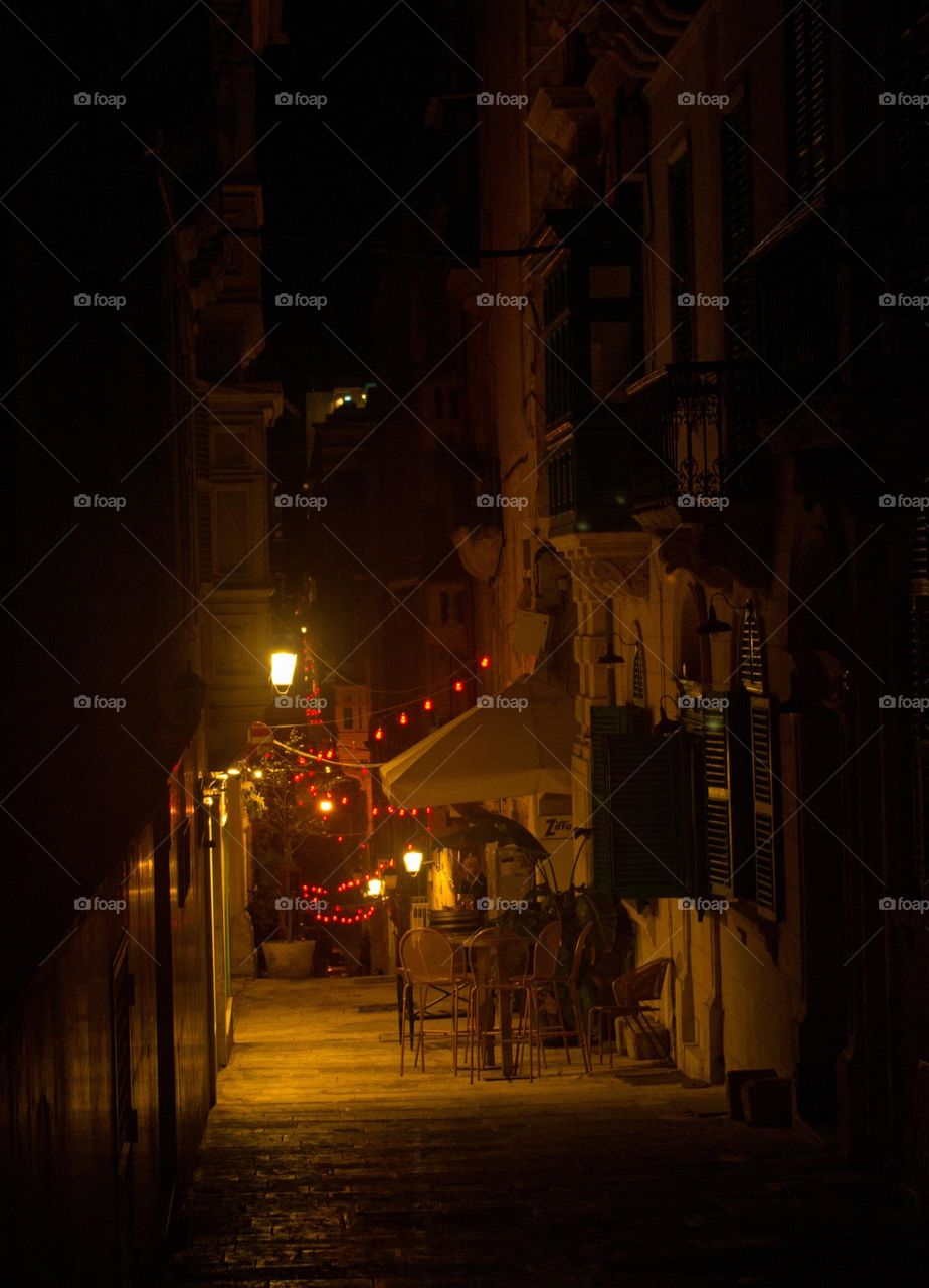 atmospheric street lighting in valletta malta