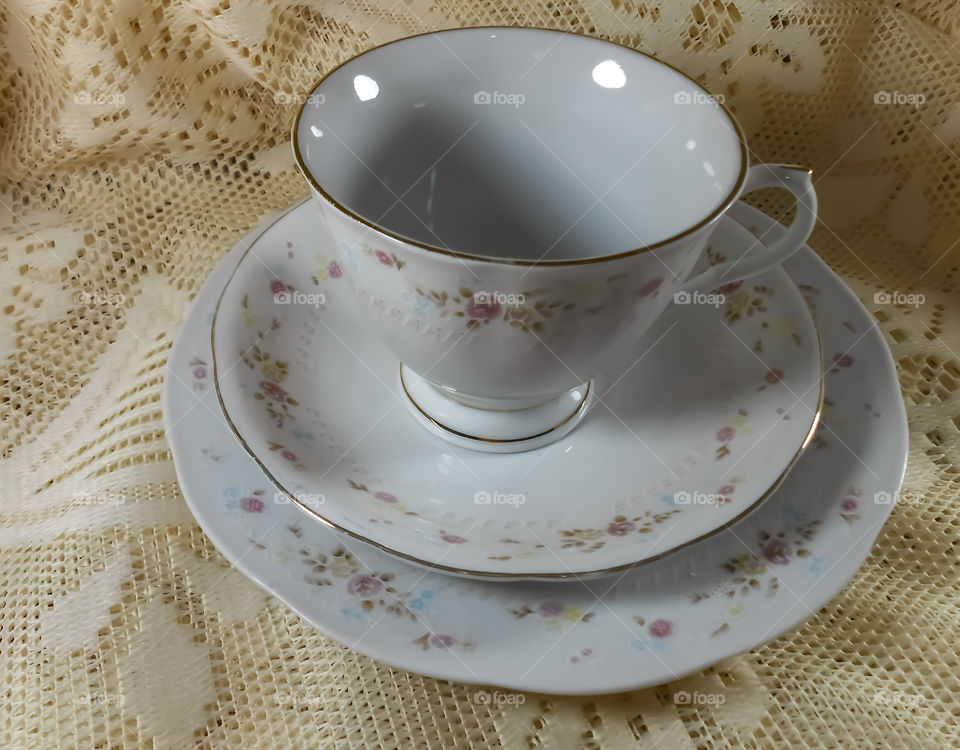 Gold Edge Floral Border Tea Set