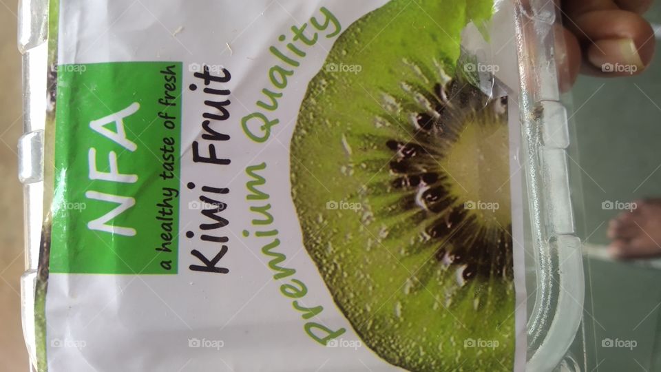 kiwi 🥝 fruit