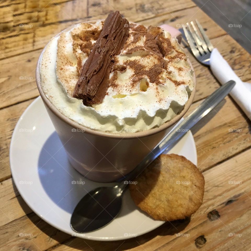 Hot chocolate with whipped cream and a Cadbury’s Flake 😋