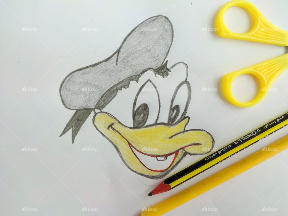 Cartoon Drawing : using grey and yellow colors