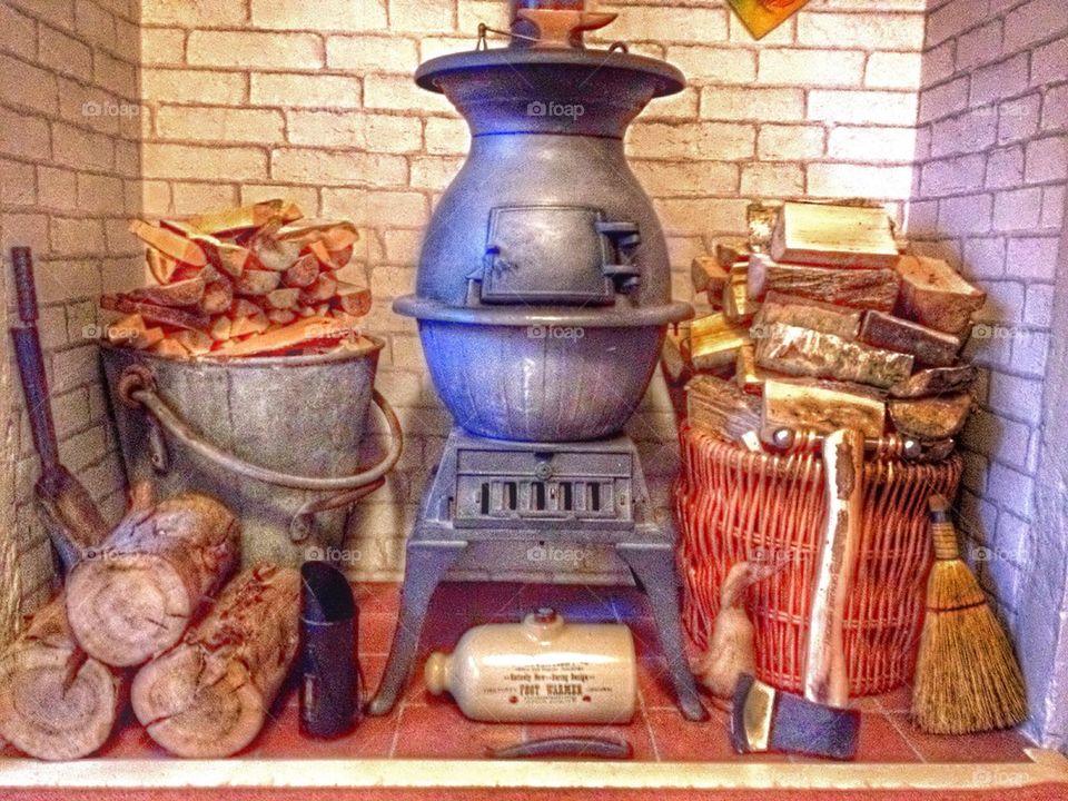 Pot-bellied stove