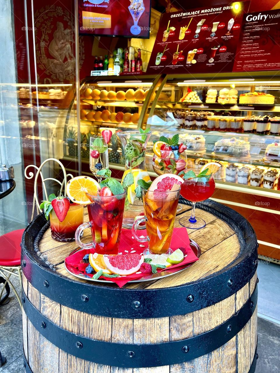 Fruit drinks and desserts