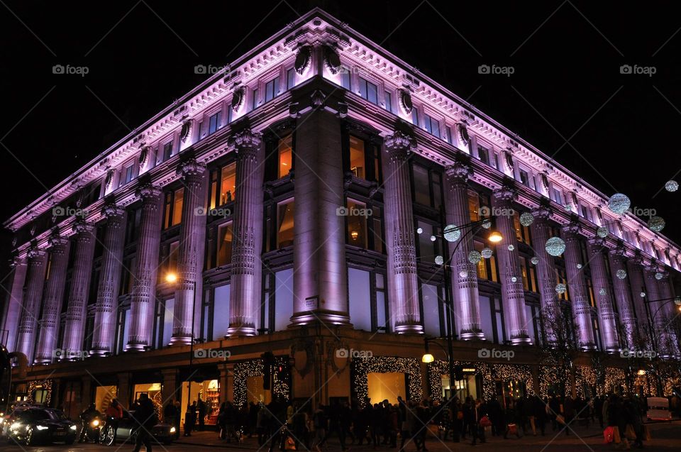 Twinkling Windows: The Beauty of Evening Light