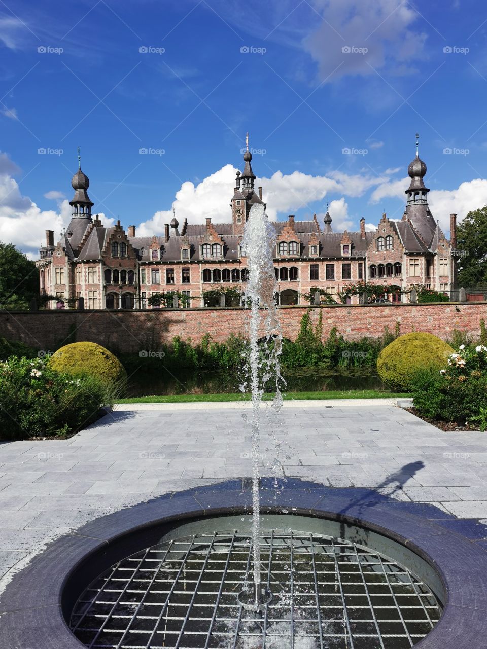 la fontaine du château