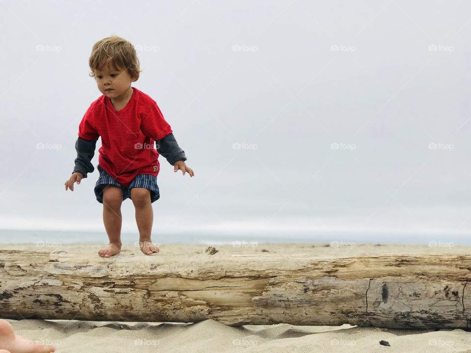 Awesome memories! On a log with a good balance 😆