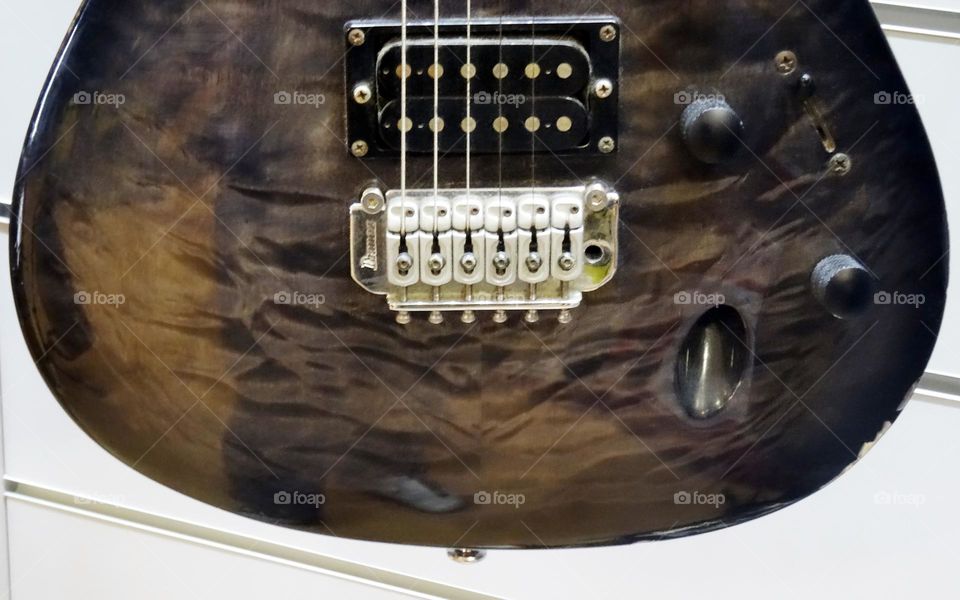 Frosted at Max guitar low section