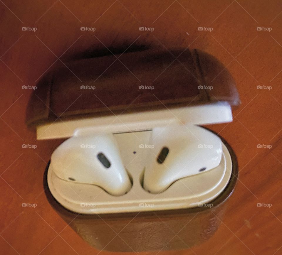 AirPods