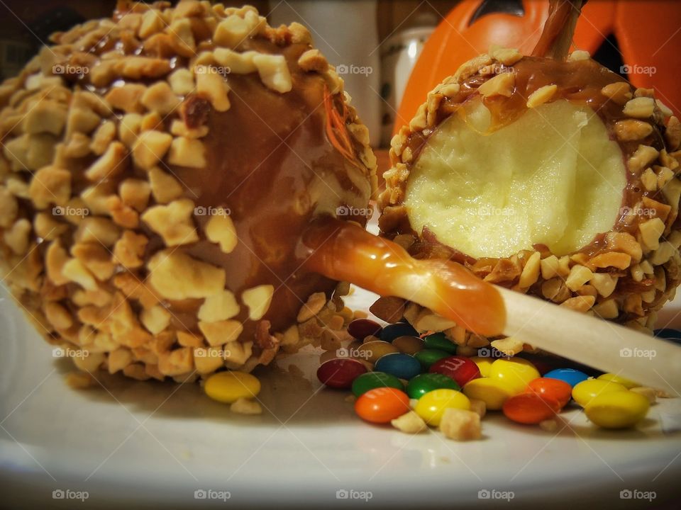 Caramel apples 