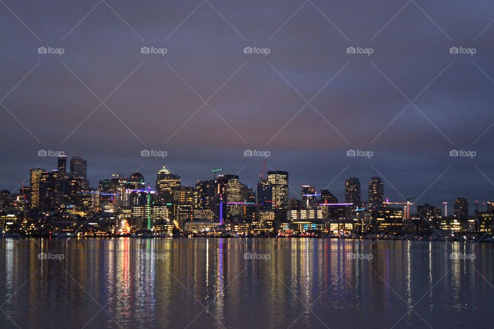 City lights in Seattle Washington . Walking on the Oceanside with this view is truly good for the soul ♥️