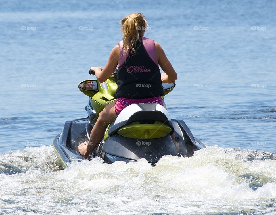 Jet ski