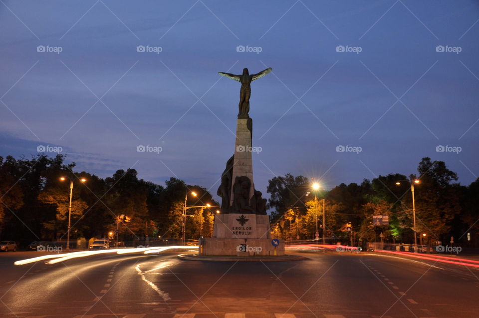 aviator statue