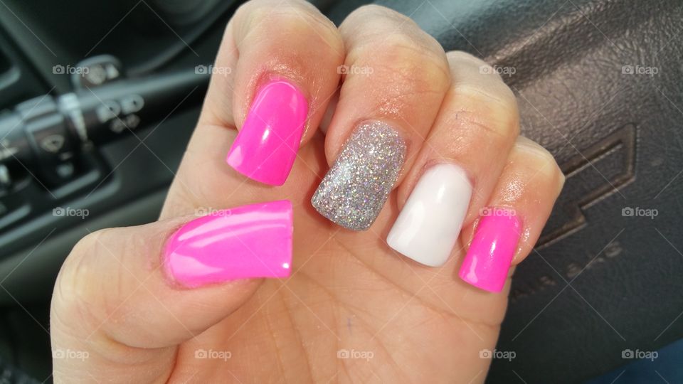 Fingernails Pink silver white