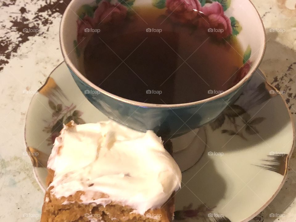 Tea and pumpkin cake