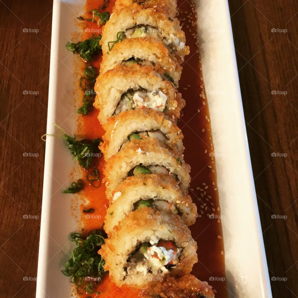 Crunchy sushi roll 