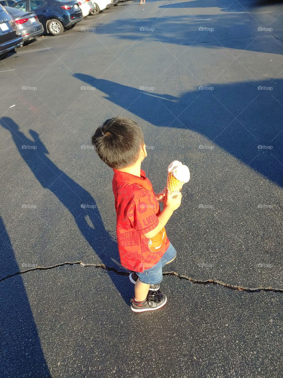 Kid loves ice cream