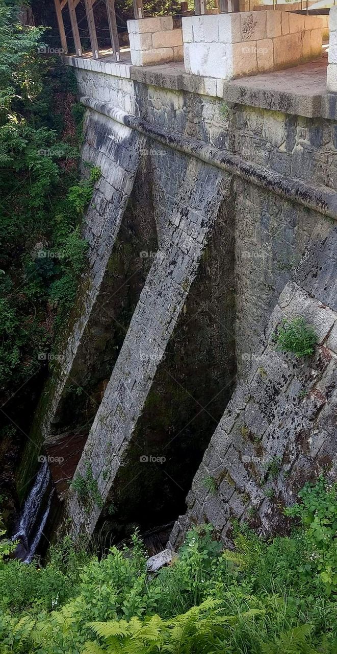 klavze. water barrier