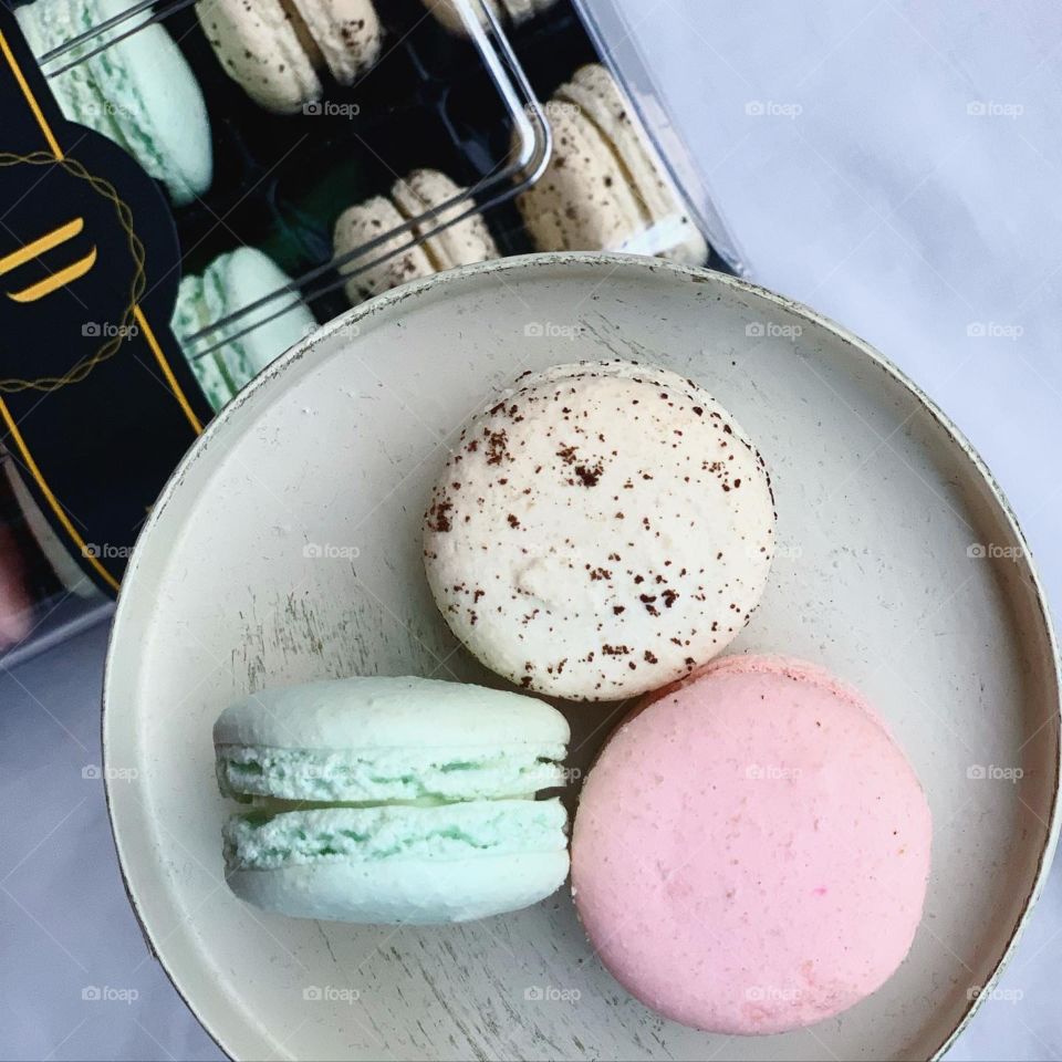 Sweet and beautiful macarons for afternoon treats 